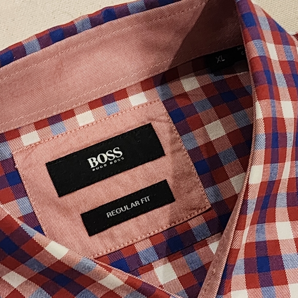 Hugo Boss Regular Fit Button Down XL - Picture 3 of 5